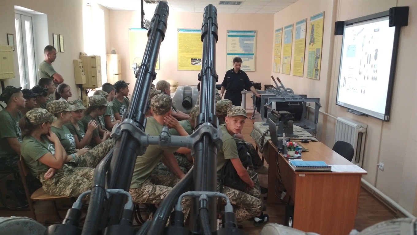 Попаснянські школярі беруть участь у Всеукраїнських навчаннях «Джура-прикордонник»
