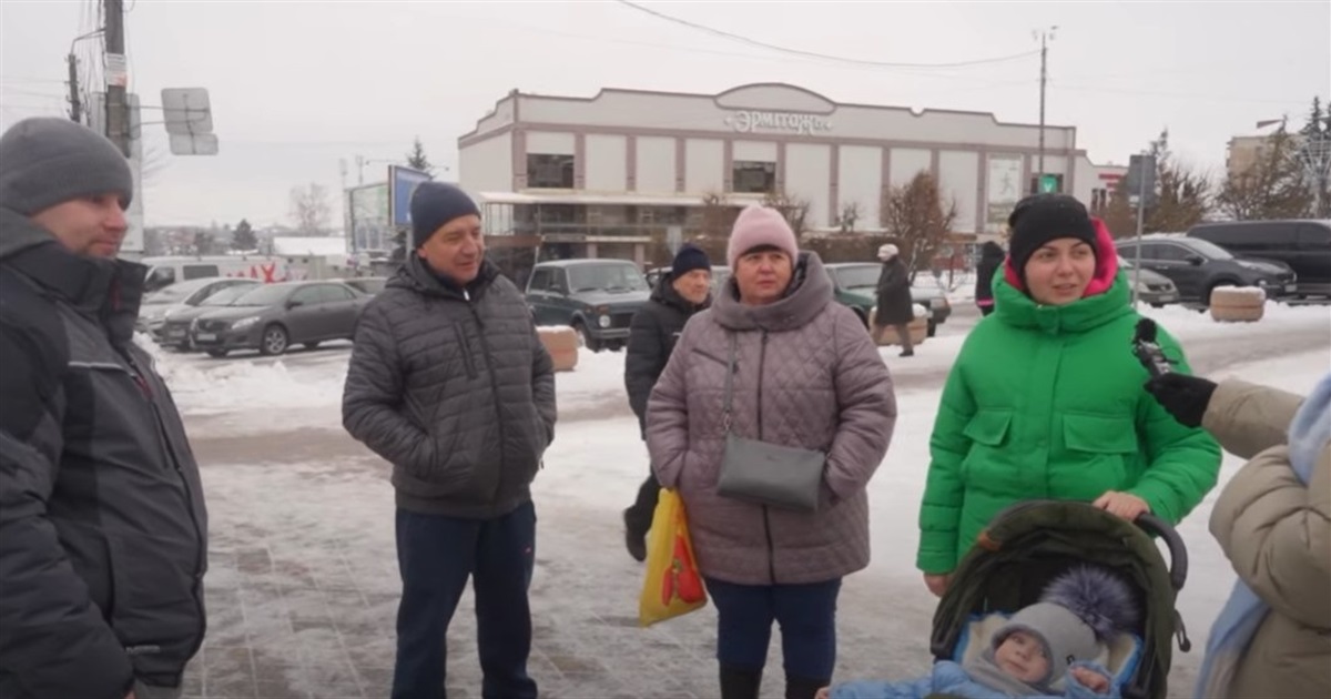 Думки перехожих: як жмеринчани відзначатимуть Різдво і Новий рік