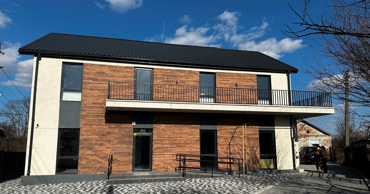 “Не замість тебе, а разом”: як у прихистку на Звягельщині дівчат-сиріт навчають самостійності