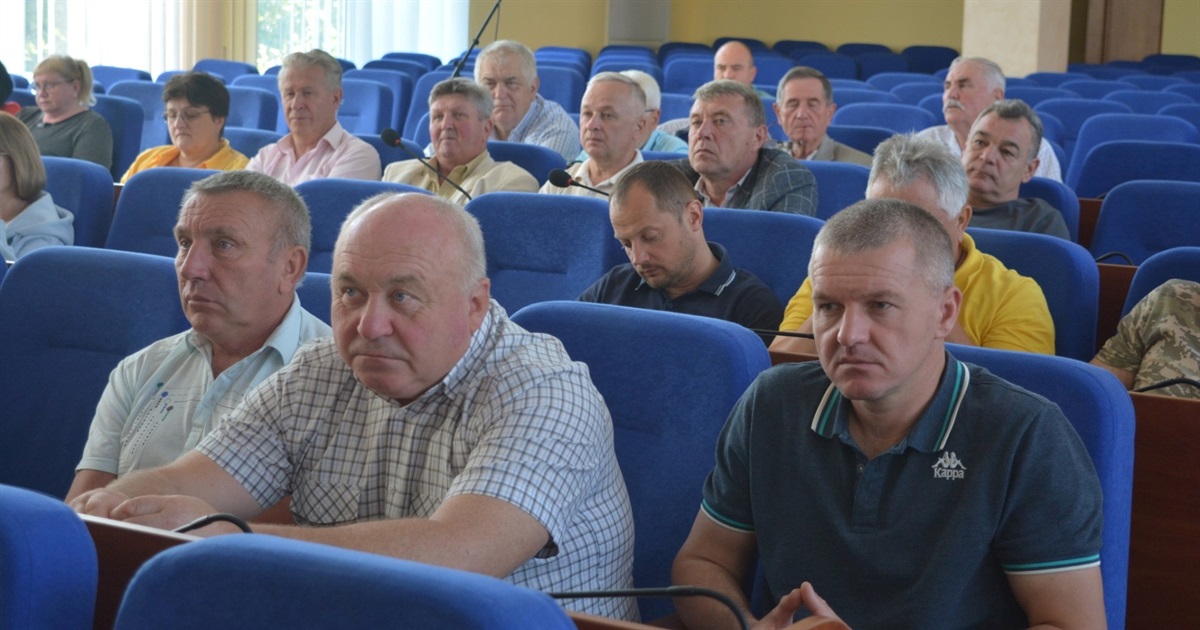 Сесія районної ради: два нових депутати, впровадження освітньої реформи та безпека