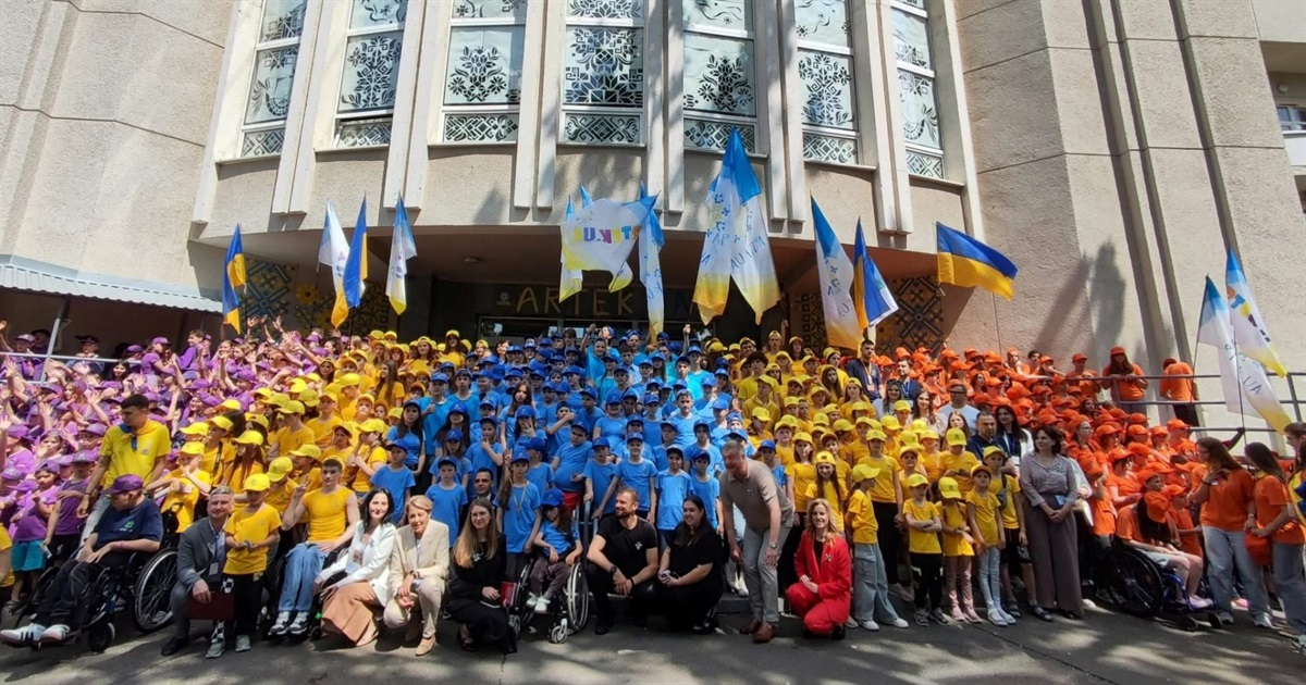 Вперше дитина на кріслі колісному вирушила на відпочинок в міжнародний табір «Артек»