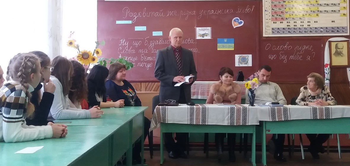 Місцеві поети спілкувались зі школярами