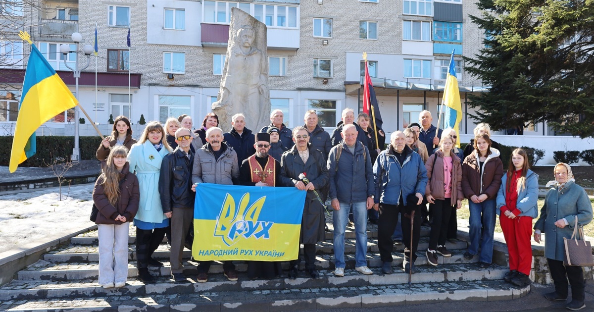 У день народження Кобзаря у Жмеринці відкрили пам’ятну дошку Героям Крут