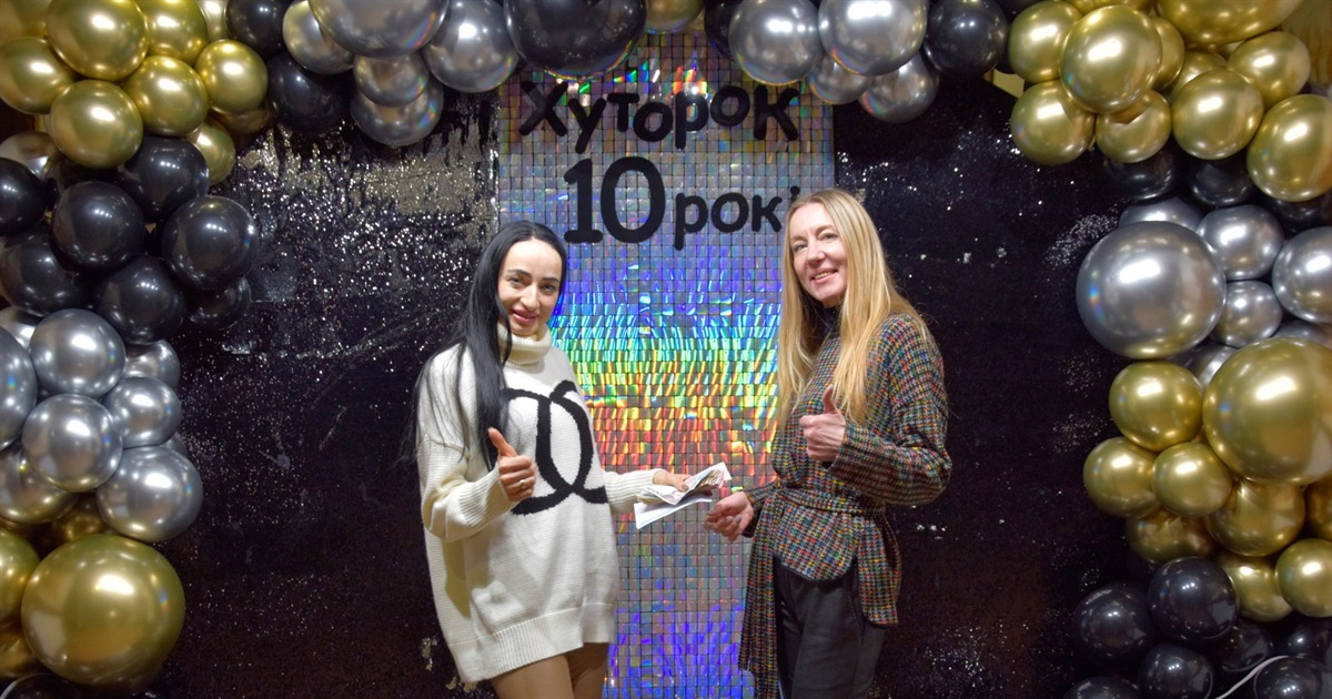 Кафе «Хуторок» у Жмеринці святкує 10 років і передає кошти на ЗСУ
