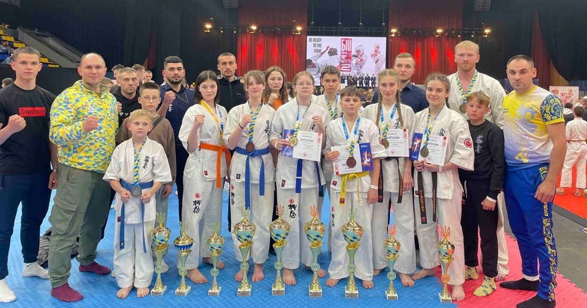 Каратисти зі Звягеля повернулися з чемпіонату України в Києві з перемогами