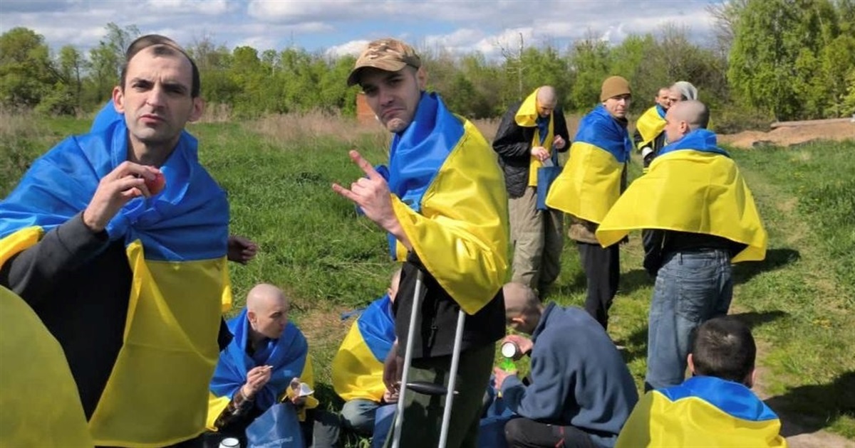 Вночі над Києвом збили ворожий безпілотник, Україна повернула з полону 45 оборонців "Азовсталі"