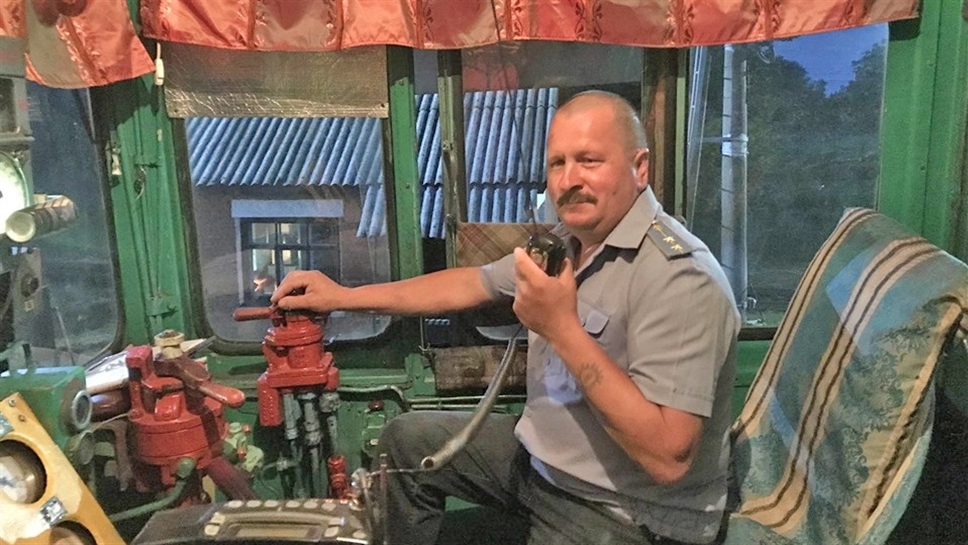 Особливості роботи машиніста локомотива у нічну зміну: історія жмеринчанина