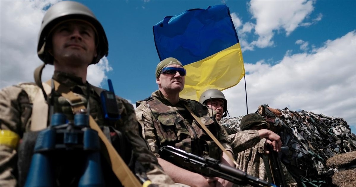 Родина з Київщини вирощує гриби для військових, ЗСУ ввійшли у ТОП-15 армій світу: хроніка 6 січня