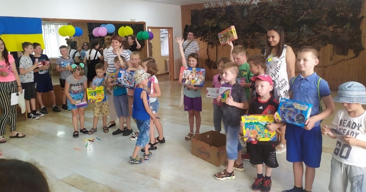 Як у БДЮТ діти і молодь відзначали День Конституції