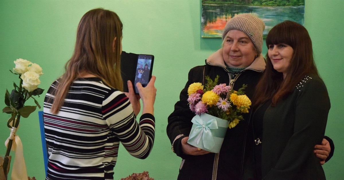 Художниця і поетеса Людмила Мельник презентувала власну виставку в музеї Жмеринки