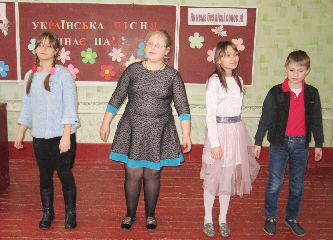 Школярів Новоєлизаветівки об’єднала українська пісня