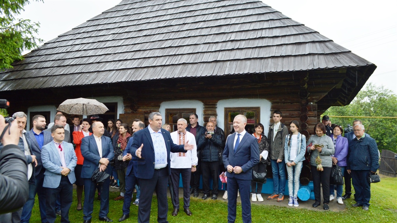 Як святкували 80-ліття Івана Миколайчука в Чорториї і Брусниці — фоторепортаж