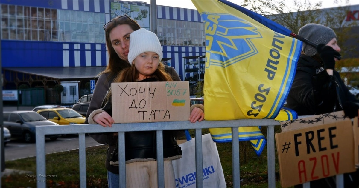 Я і чоловік були у полоні, а діти жили в окупації, він і досі за ґратами. Історія родини Остроушків