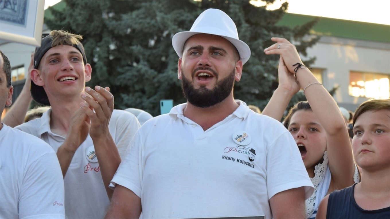 Чортківський піцайоло Віталій Колошиць братиме участь у третьому Чемпіонаті України із піци у Львові
