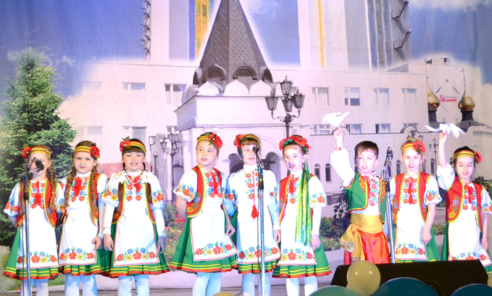 „Великодній передзвін” у Покровську зібрав сотні друзів 