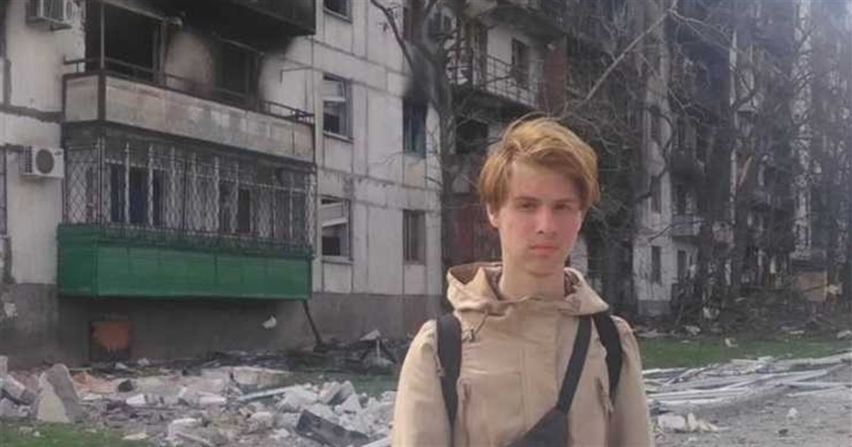 Владислав Пятін створив відеощоденник Маріуполя. На кадрах — як росіяни нищили місто