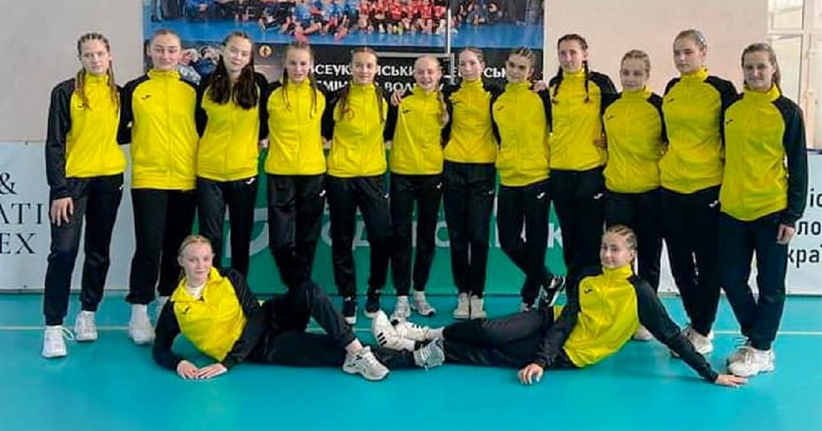 Калинівські волейболістки продовжують збирати нагороди чемпіонатів України