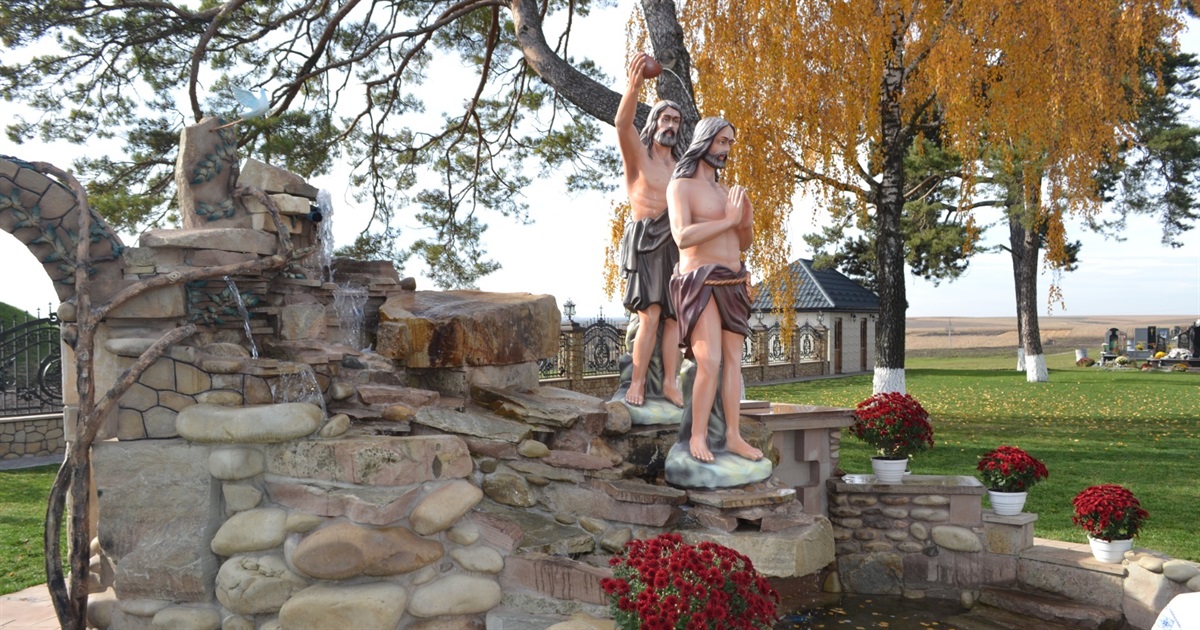 Де сходиться небо і земля: в Антонові освячено духовний комплекс, де струменить благодатна вода