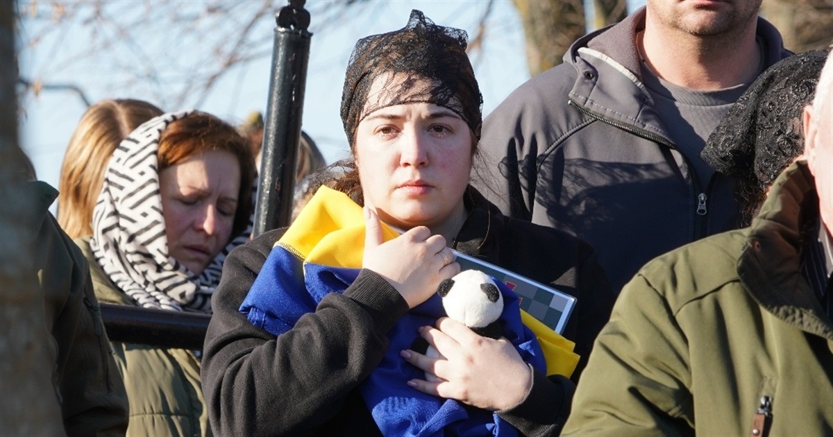 З фронту на щиті: сатанівчани попрощалися з полеглим 39-річним Віталієм Александровим