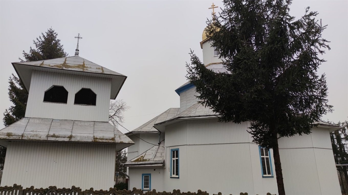 Стежками рідного краю: Малятинці. У старовинній Миколаївській церкві 19 грудня — храм