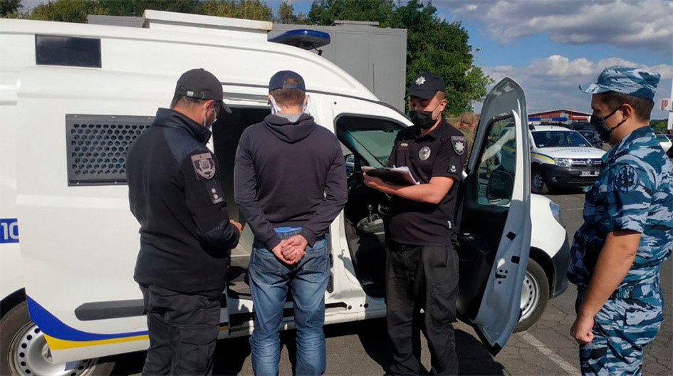 Поліція Донеччини затримала чоловіка, який перебував у міжнародному розшуку за вбивство
