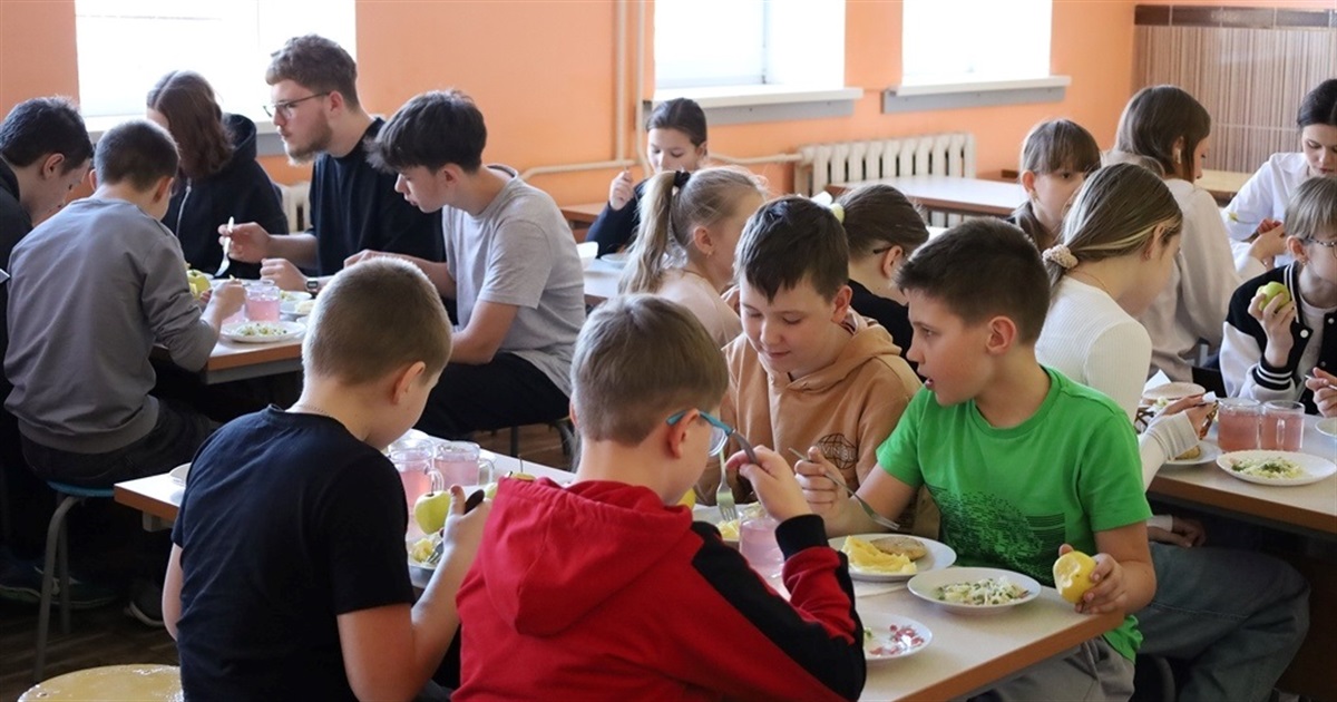 Що звягельські діти їдять у шкільній їдальні: фото