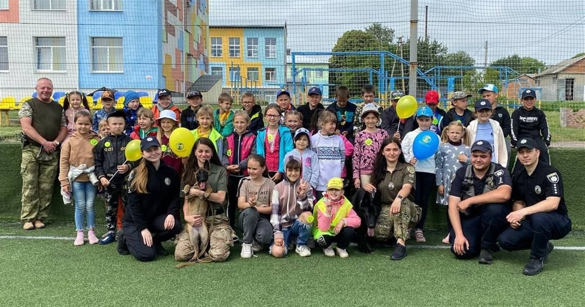Поліцейські зустрічалися з дітьми у Миколаївці та Улянівці