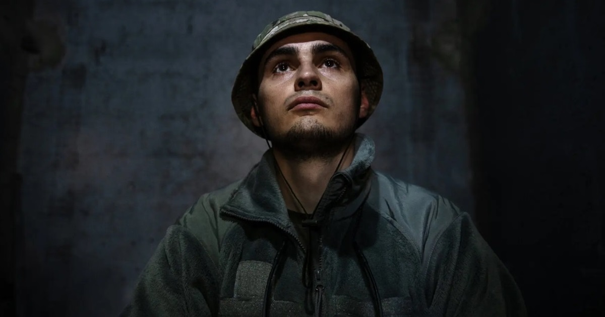Cталеві нерви, жодних емоцій. Олександр Іванцов пройшов 200 кілометрів, щоб врятуватися з Азовсталі