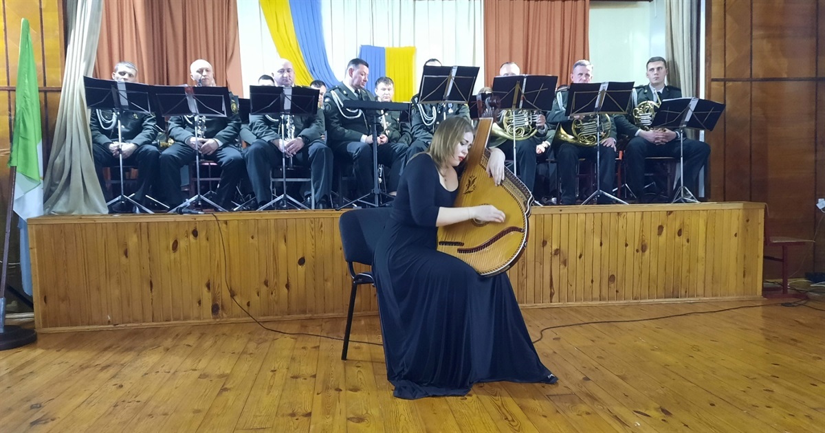 Оркестр Нацгвардії України виступив у Стовп’ягах: на концерті збирали кошти для благодійного фонду