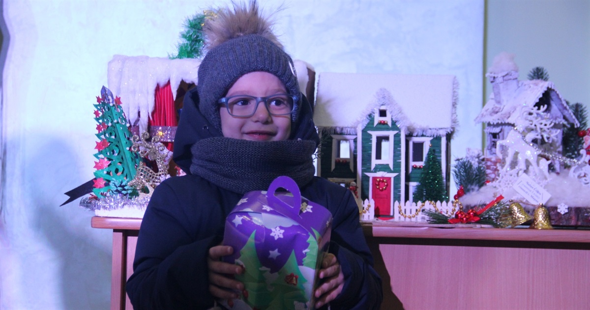 Подарували дітям щастя: наймолодших мешканців Калинівської громади привітали зі святом Миколая