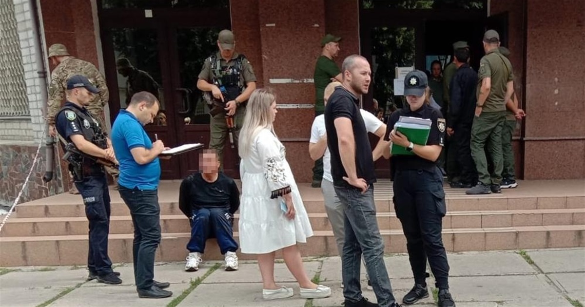 Під час сварки зарізав свою дружину в центрі міста серед білого дня: деталі вбивства