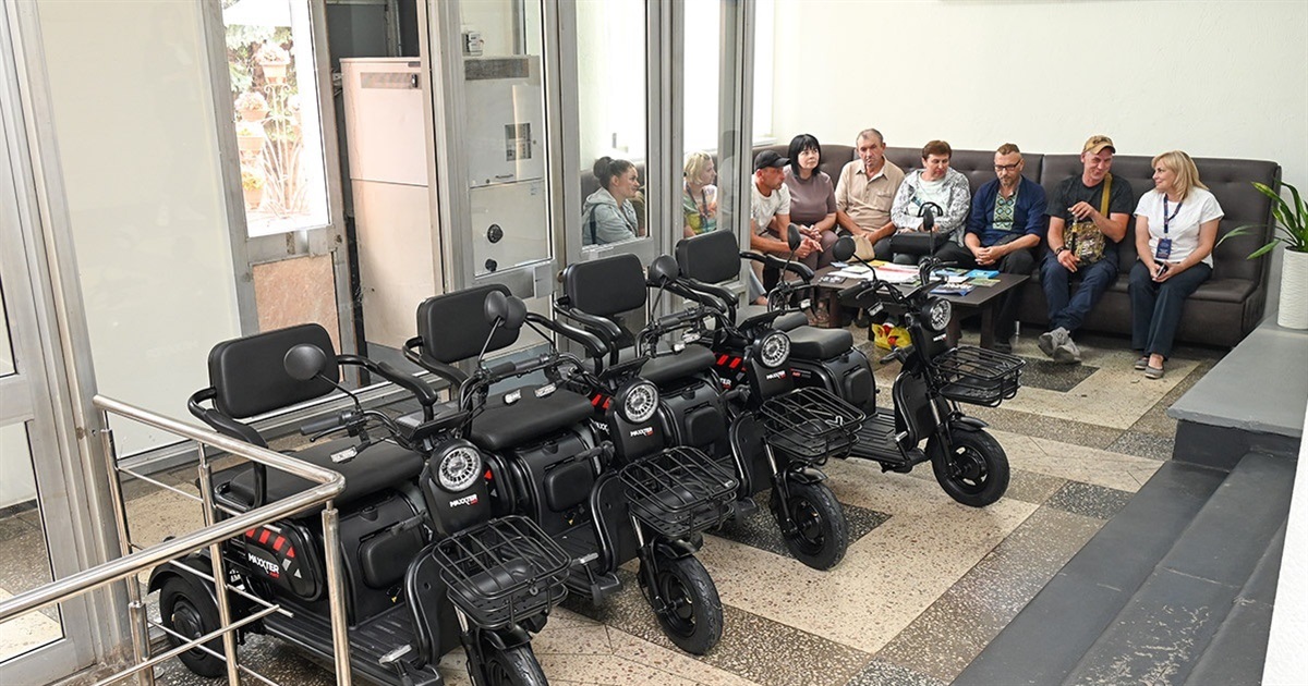 Покращити мобільність: десять ветеранів із Кагарличчини отримали триколісні електроскутери
