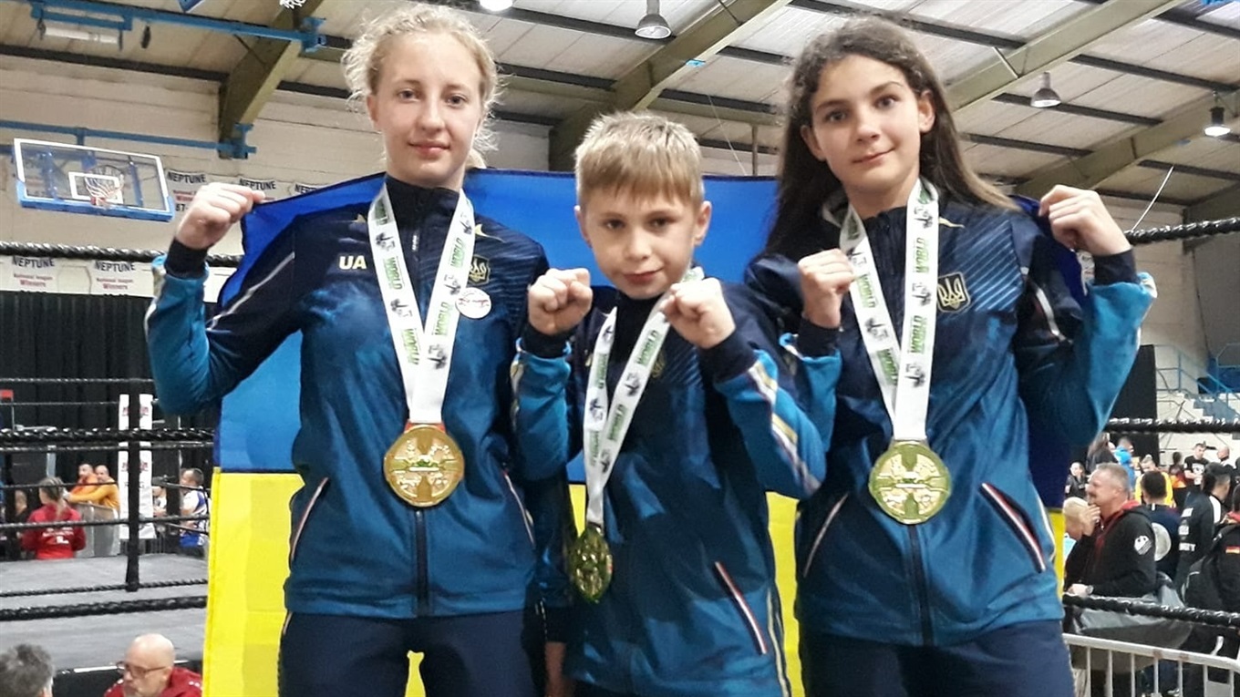 9 медалей привезли жмеринчани з Ірландії: чемпіонат світу з кікбоксингу