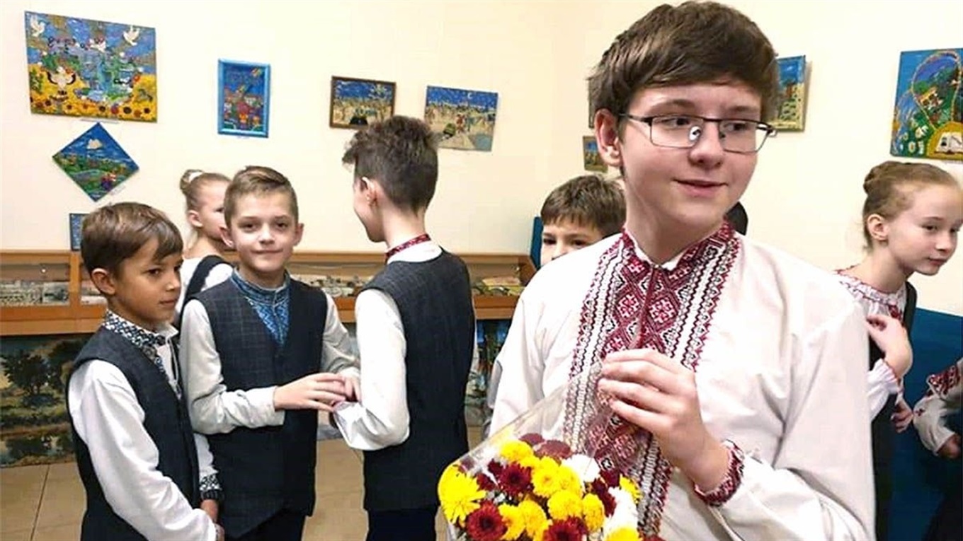 Юний митець з Золотого продемонстрував власну виставку картин