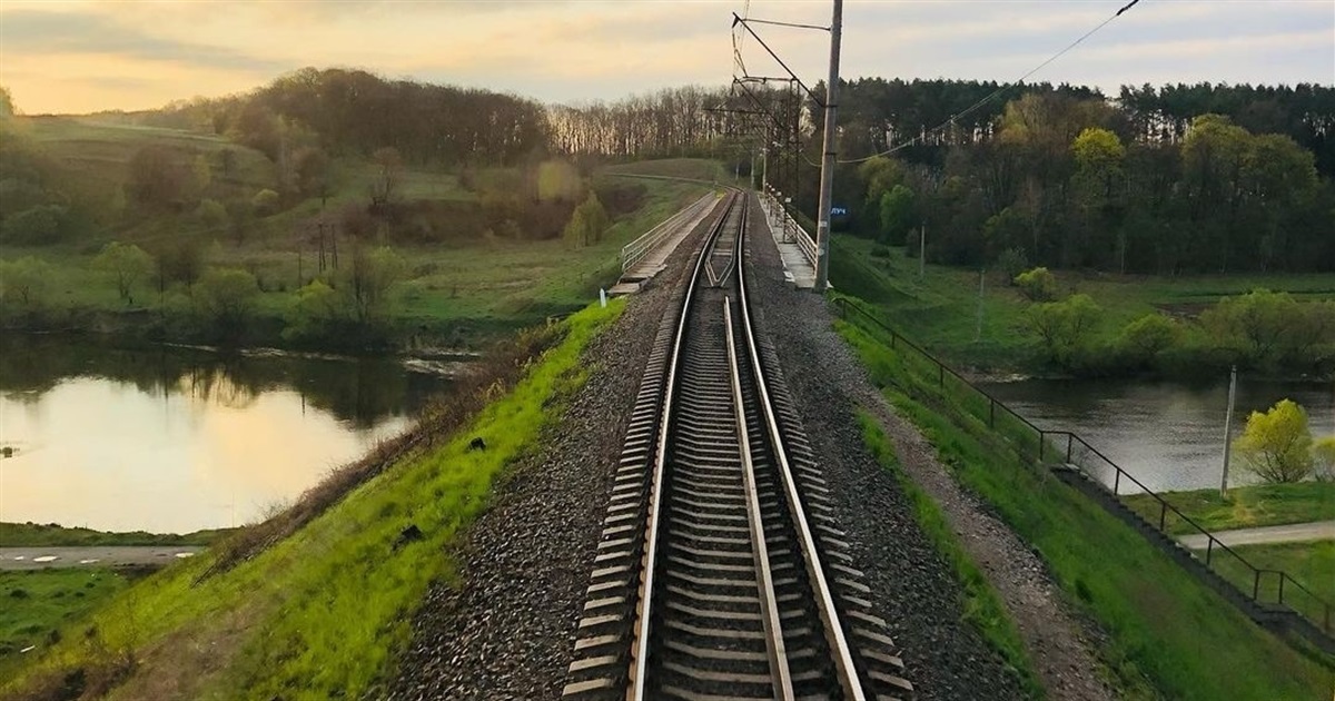 Перекриття руху в Звягелі: ремонт залізничного переїзду на Чижовецькій 3 грудня