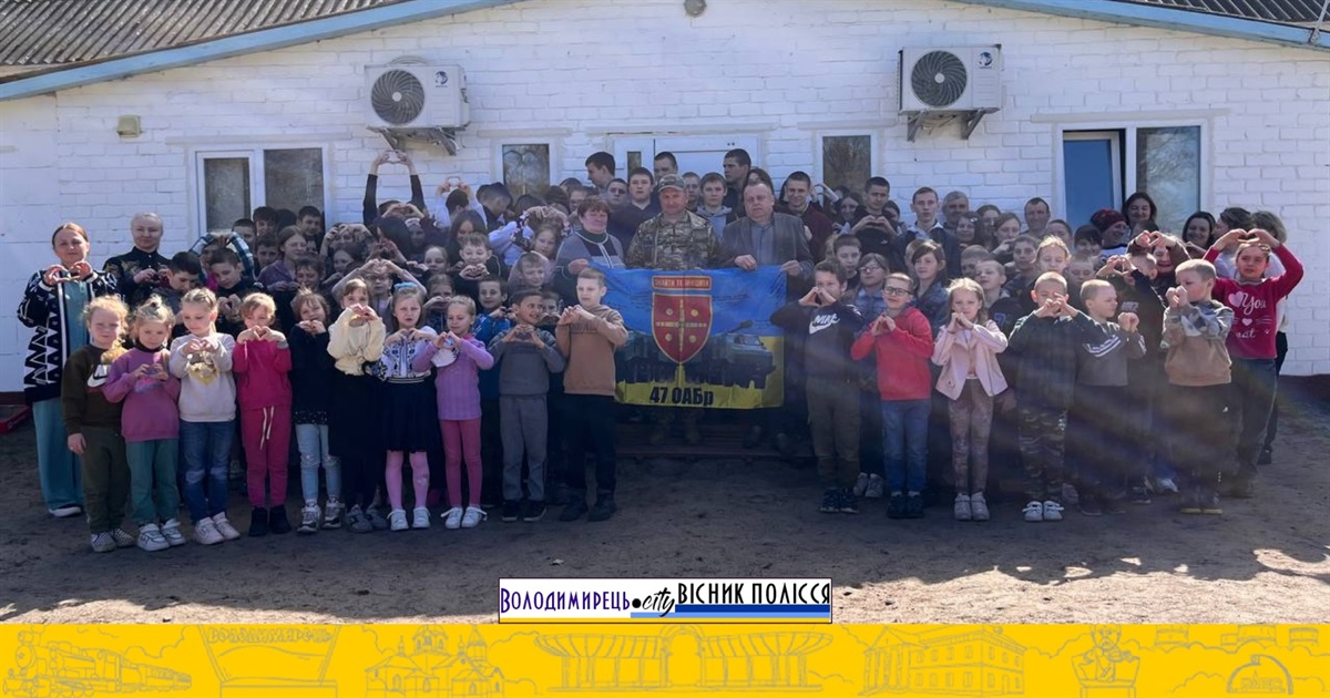 У Перекаллі школярі зустрілись з воїном-випускником