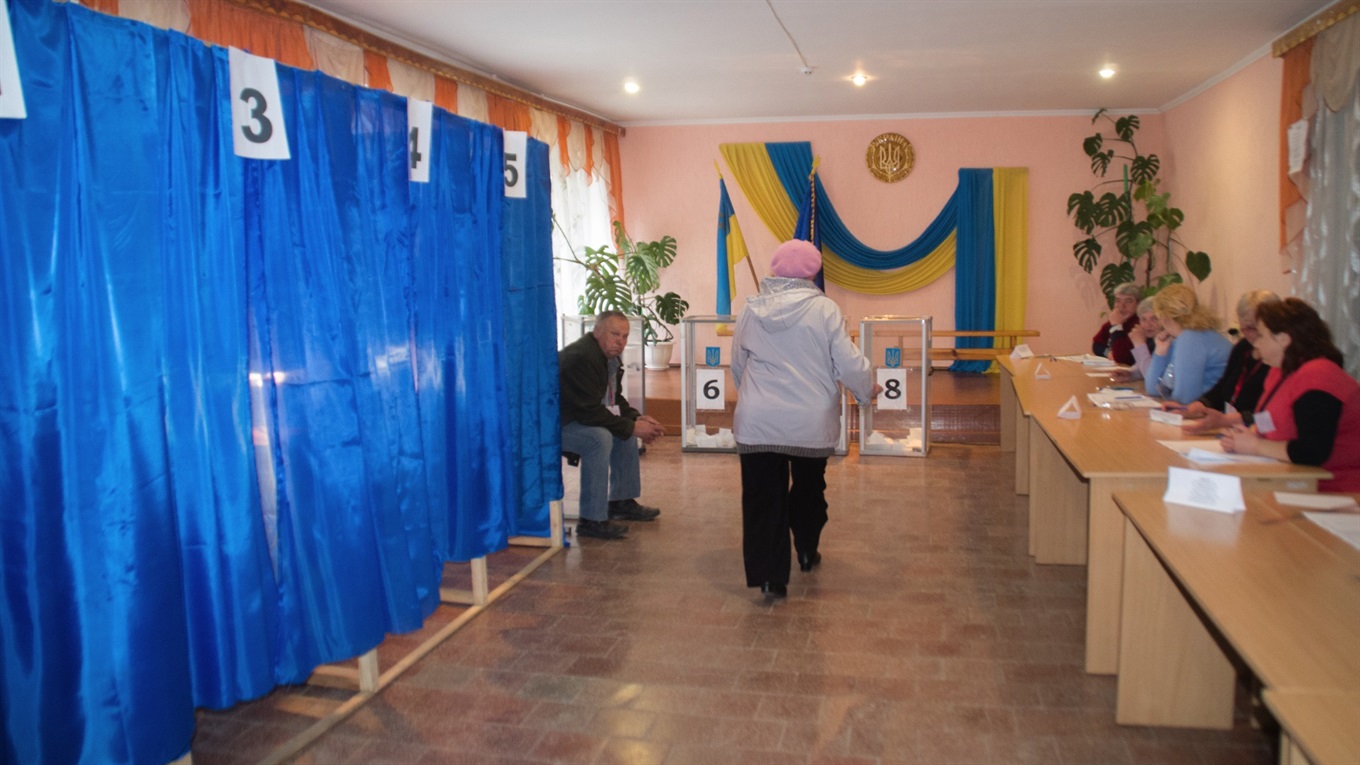 На дільниці у вищому професійному училищі двоє виборців не змогли проголосувати
