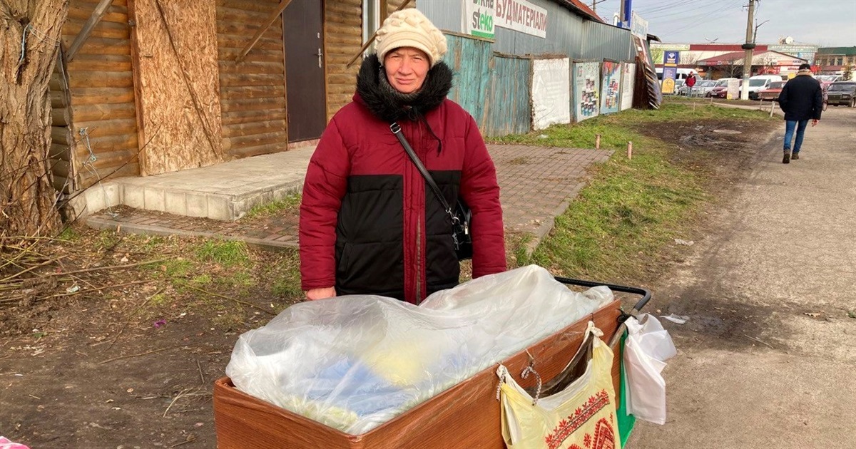 Надія Булах більше 25 років продає в Переяславі домашні пиріжки | Рецептом ділиться з читачами