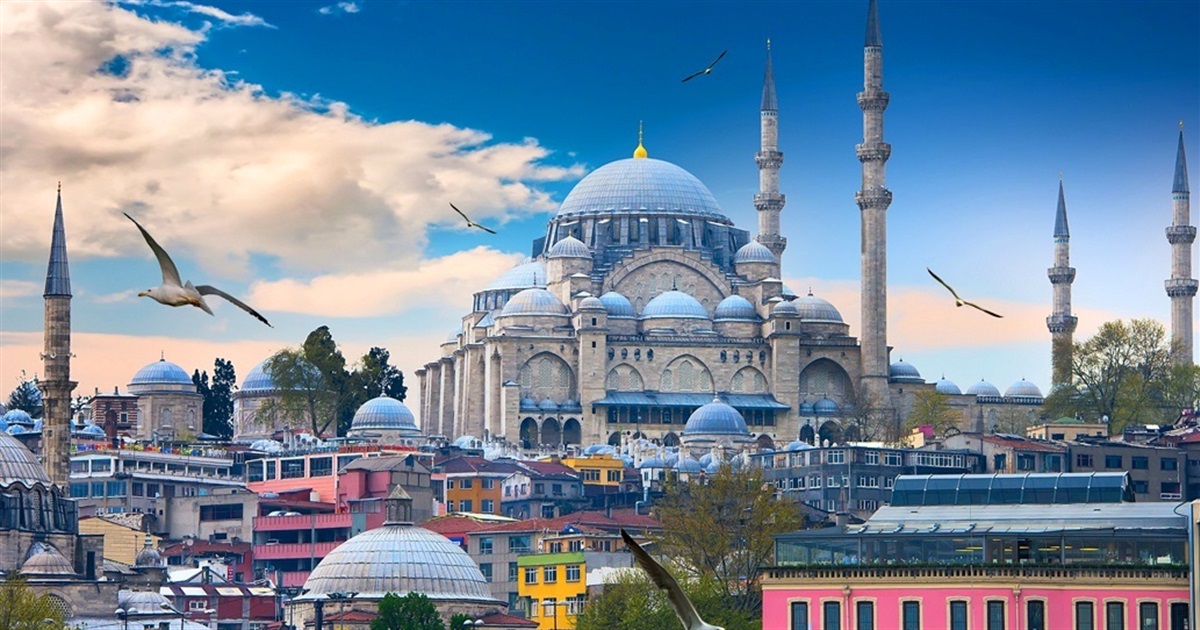 Чесно про життя у Стамбулі. Місто контрастів, де мрії зустрічаються з реальністю — досвід українців