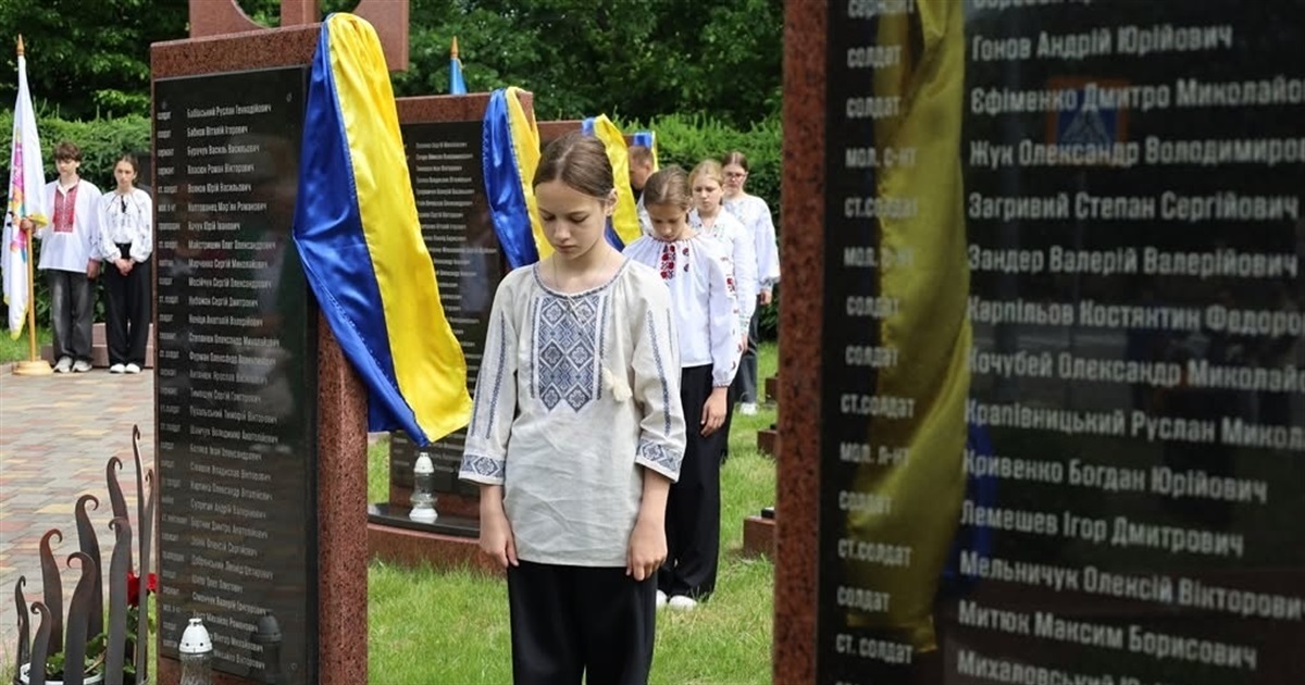 На території Меморіалу загиблим учасникам АТО/ООС додали стели з іменами 68 полеглих Захисників