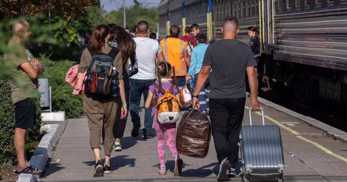 Кабмін змінив правила для ВПО у місцях тимчасового проживання. Що отримають переселенці