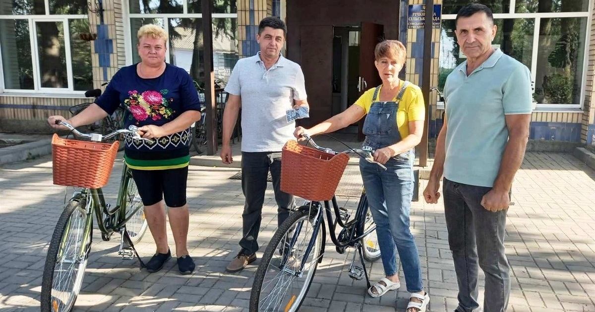 Річківські листоноші отримали велосипеди
