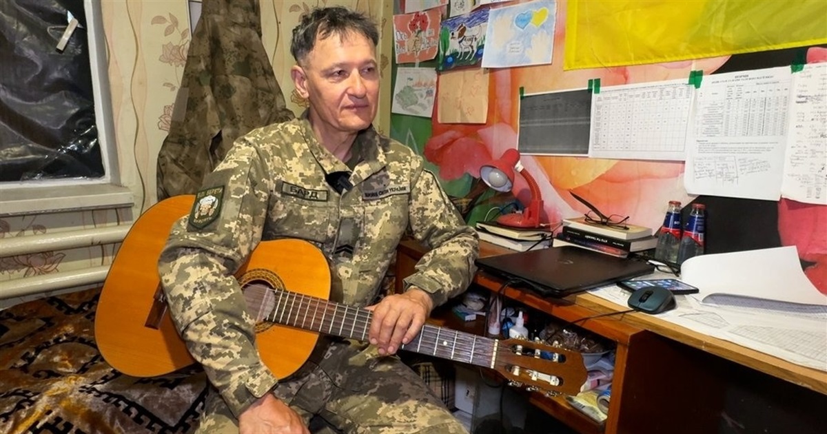 «Бард» з Волині вже три роки воює на сході. Готує піцу і пише роман про війну