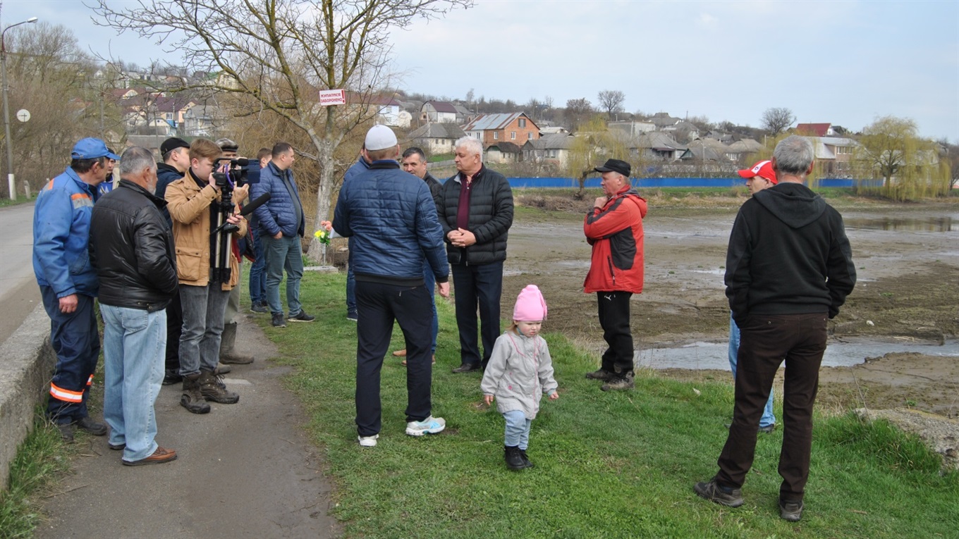 Ставок у Городку обстежили проєктанти. Коли розпочнуться роботи (ВІДЕО)