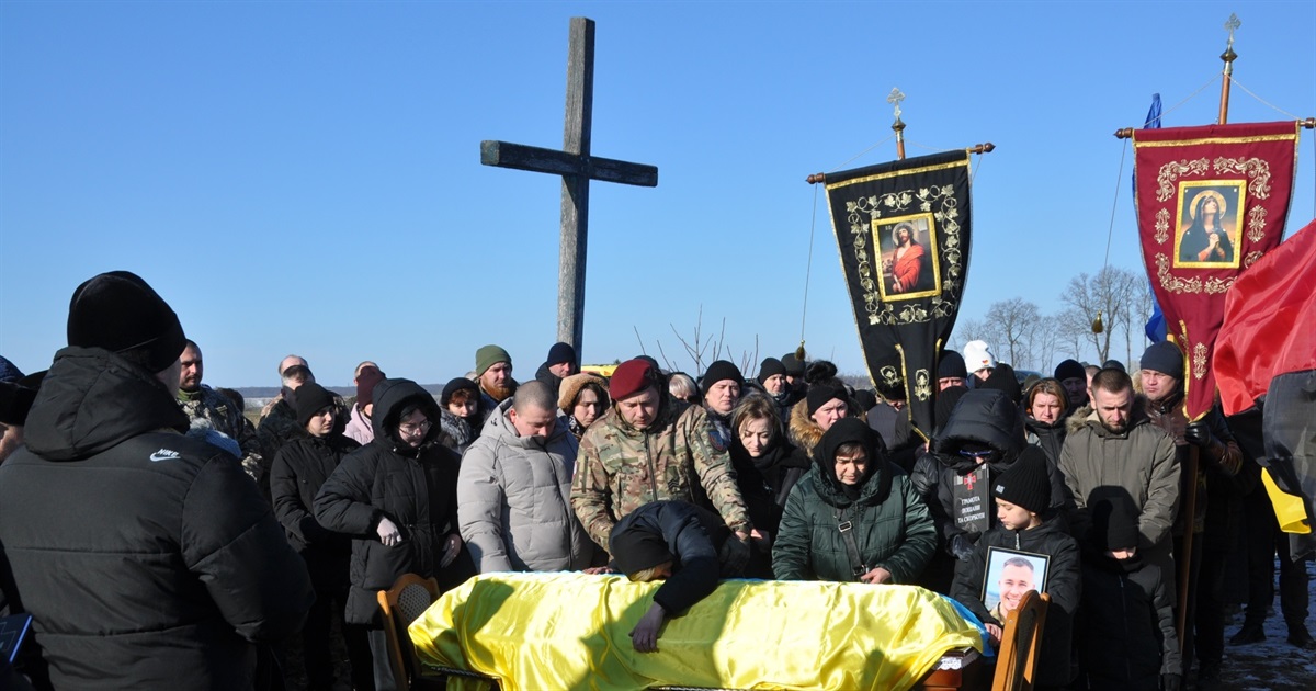 В Оришківцях, що на Чортківщині, провели в дорогу вічності полеглого в бою медика Шелудякова Михайла