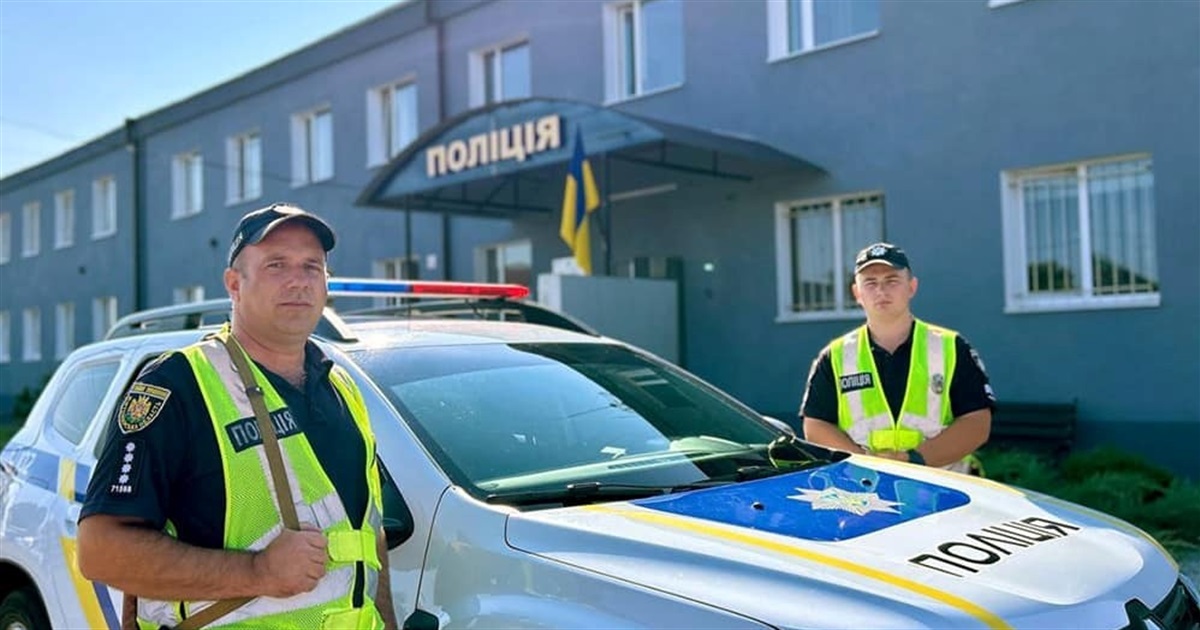 Хотів стрибнути з мосту: поліцейські запобігли самогубству 33-річного звягелянина