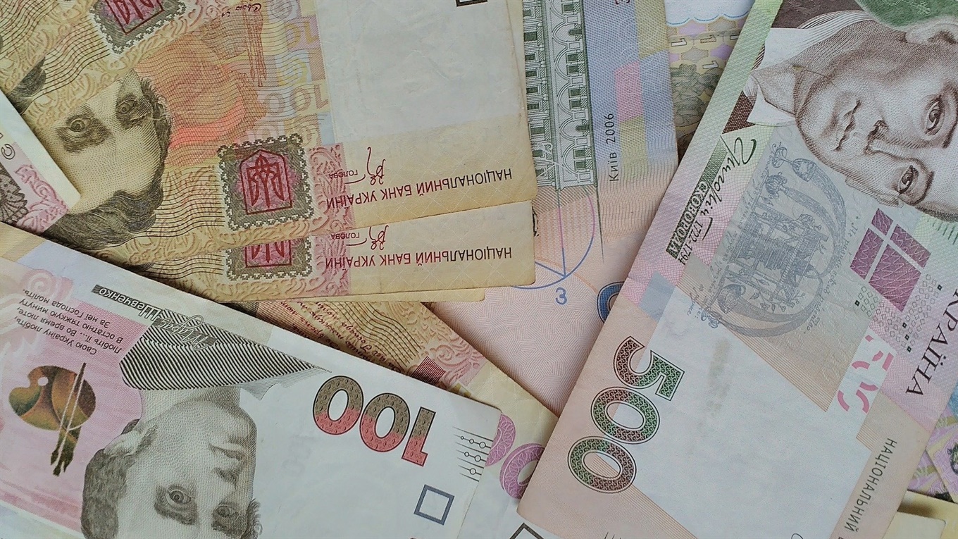 За переказ на суму понад 5000 грн можуть заблокувати рахунок — роз'яснення щодо нового Закону