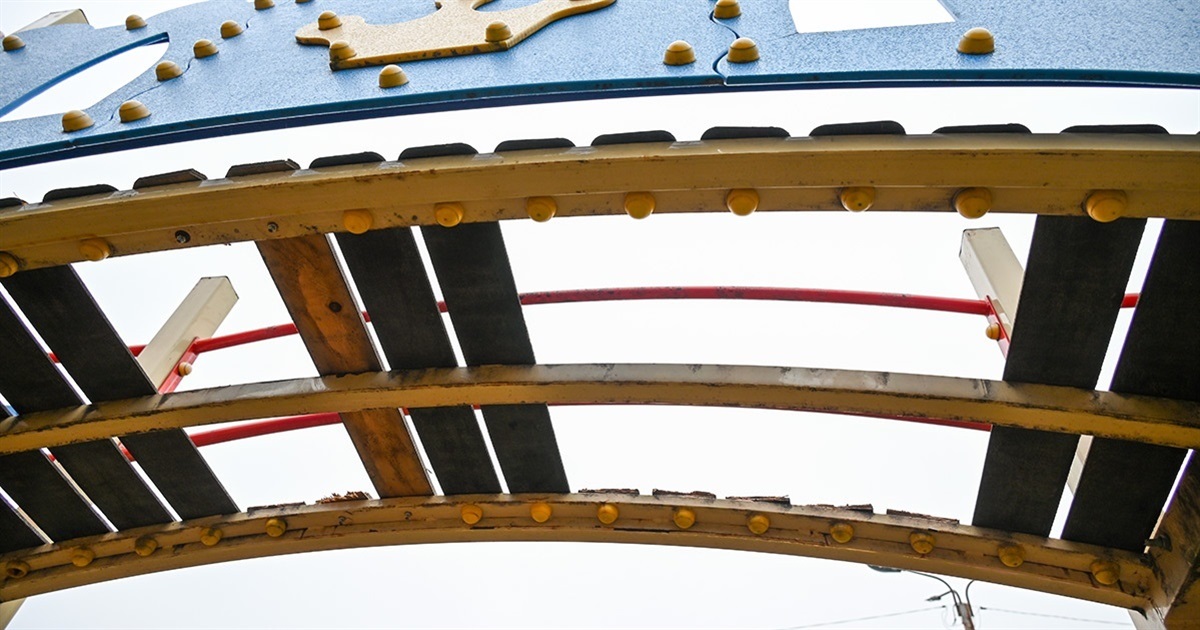 Вандалізм на дитмайданчику в середмісті Кагарлика - поліція розшукала порушників