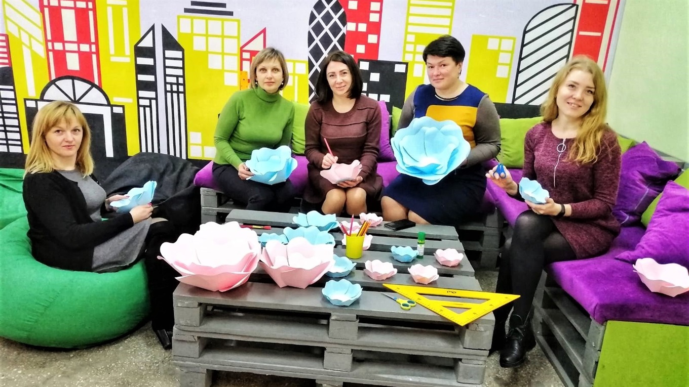 Креативні освітянки з Володимирецької школи-садка вчать школярів, граючись