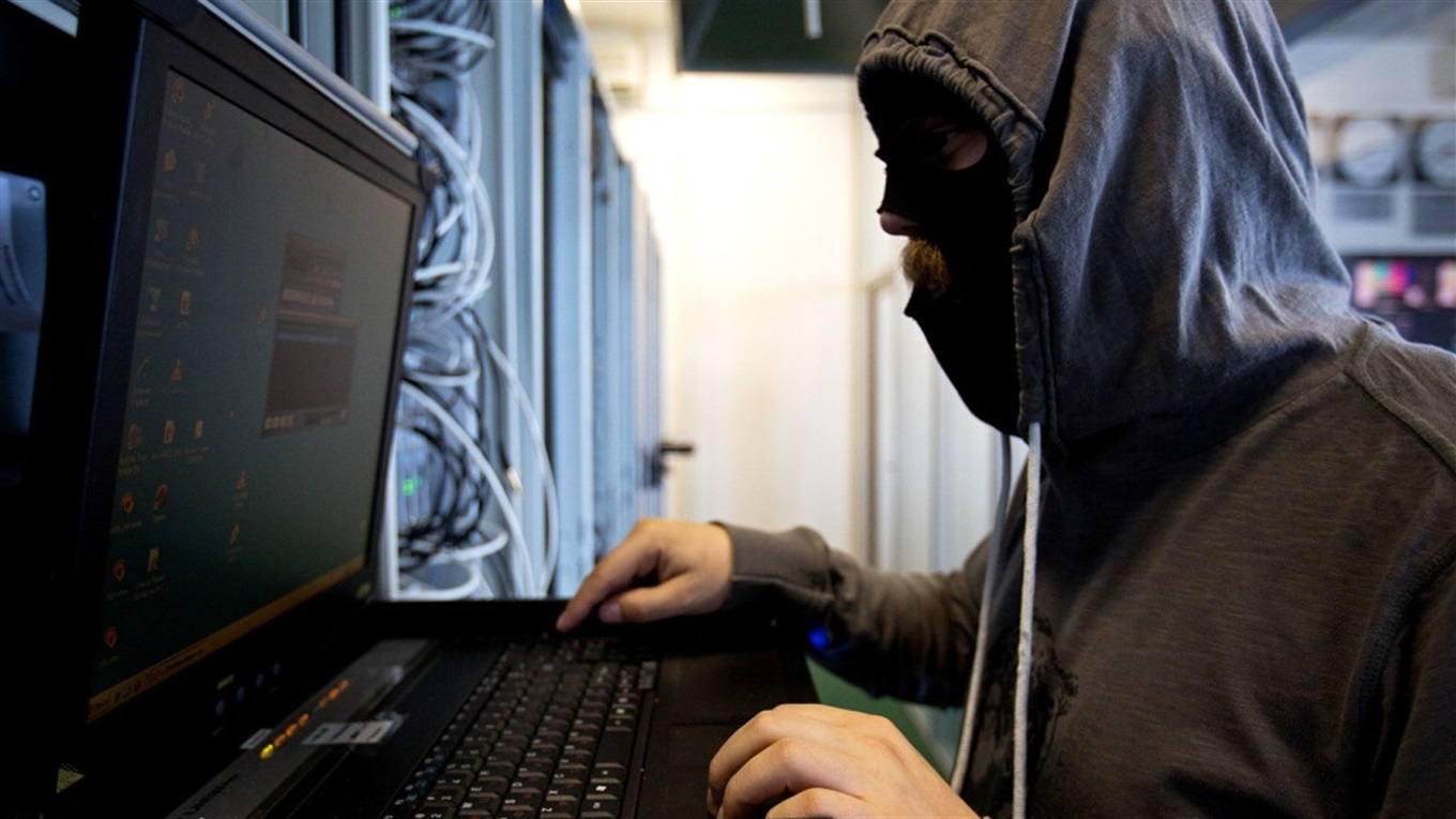 Хотів придбати трактор через інтернет і потрапив у шахрайську пастку